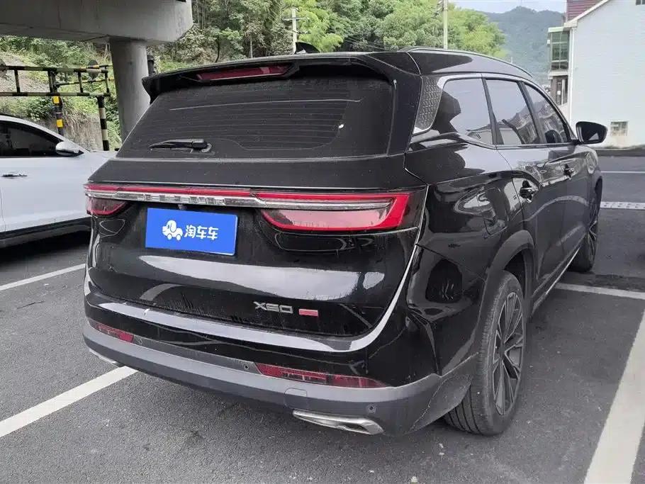 Jetour X90 PRO 2024 2.0T DCT Premium Edition 5-seater — миниатюра 3