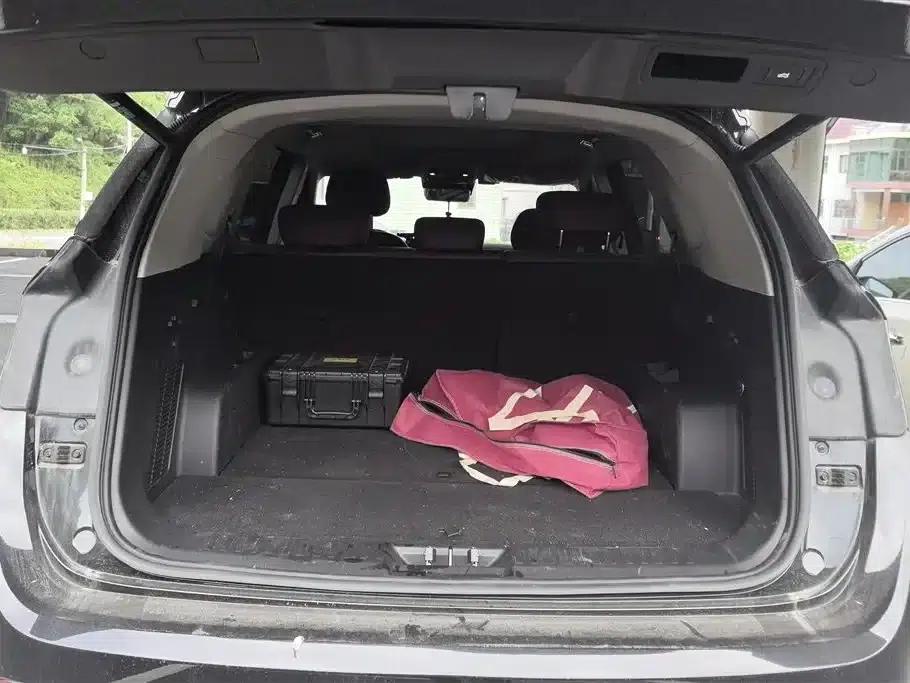 Jetour X90 PRO 2024 2.0T DCT Premium Edition 5-seater — миниатюра 4