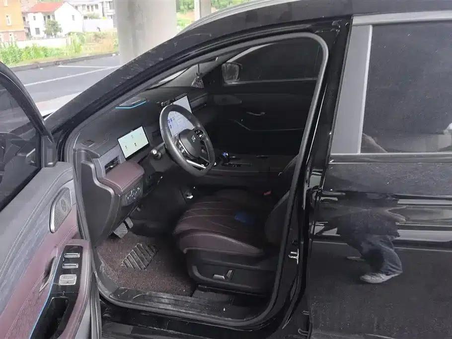 Jetour X90 PRO 2024 2.0T DCT Premium Edition 5-seater — миниатюра 9