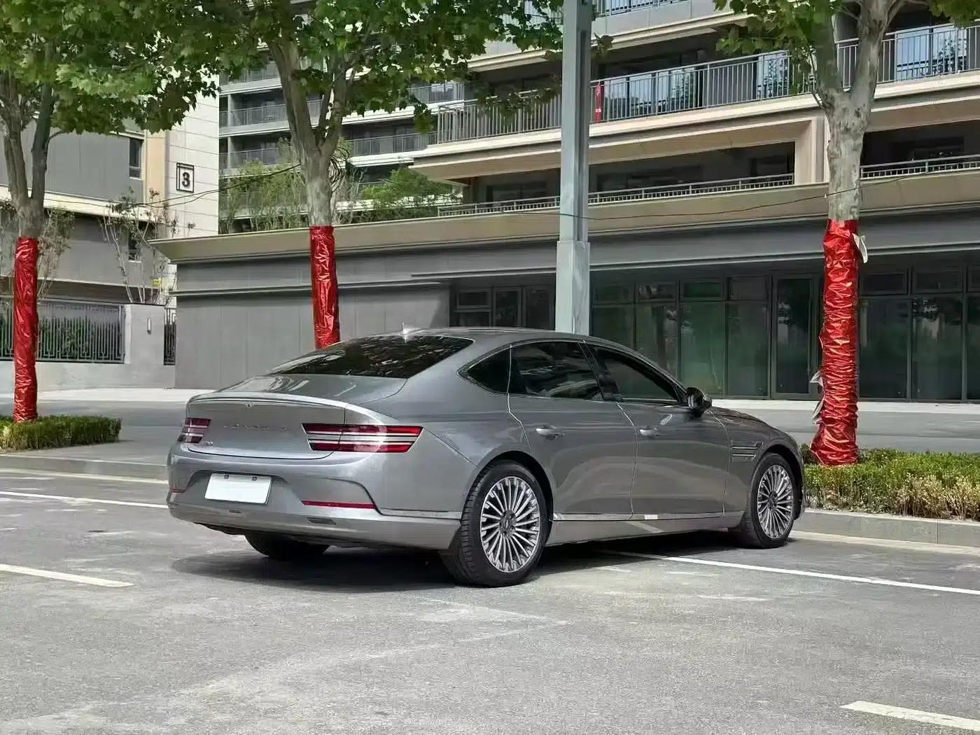 Genesis G80 EV 2023 Model - G80 EV Flagship Edition — миниатюра 9