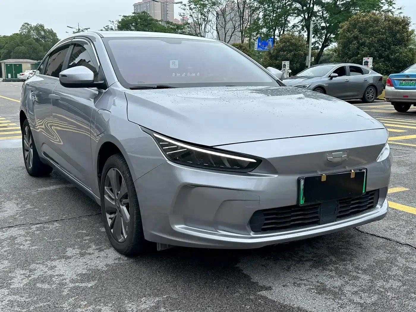 Geely Geometry A 2022 Pro 430KM Green Apple Pro — миниатюра 3