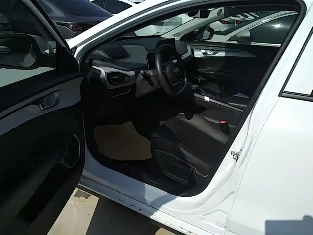 Geely Geometry A 2024 500KM Travel Edition — миниатюра 16