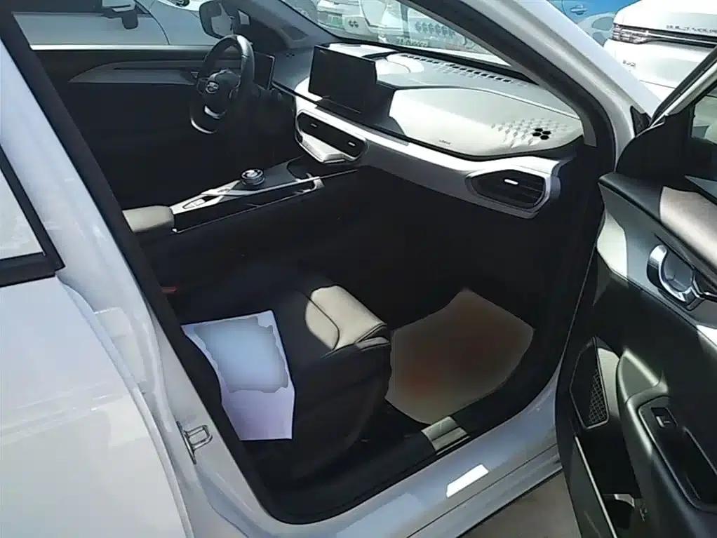 Geely Geometry A 2024 500KM Travel Edition — миниатюра 25