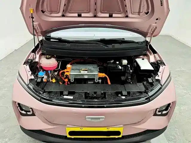Geely Geometry E Firefly 2024 Model, 401km/h (Fluorescent) — миниатюра 7