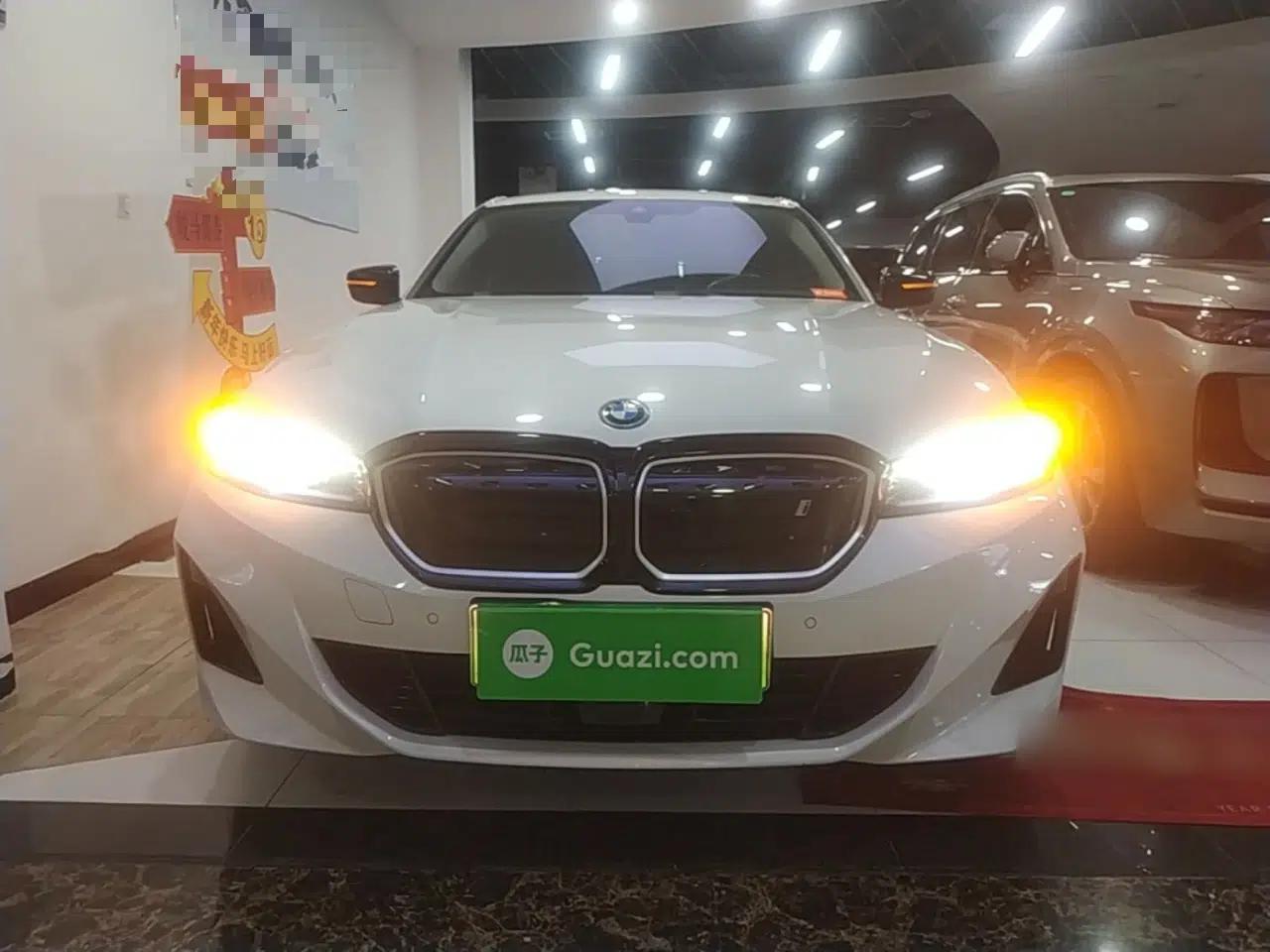 BMW i3 2024 eDrive 40 L Midnight Sports Package — миниатюра 2