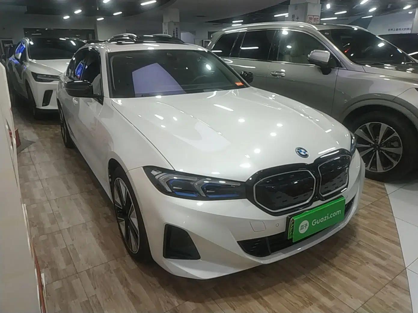 BMW i3 2024 eDrive 40 L Midnight Sports Package — миниатюра 3