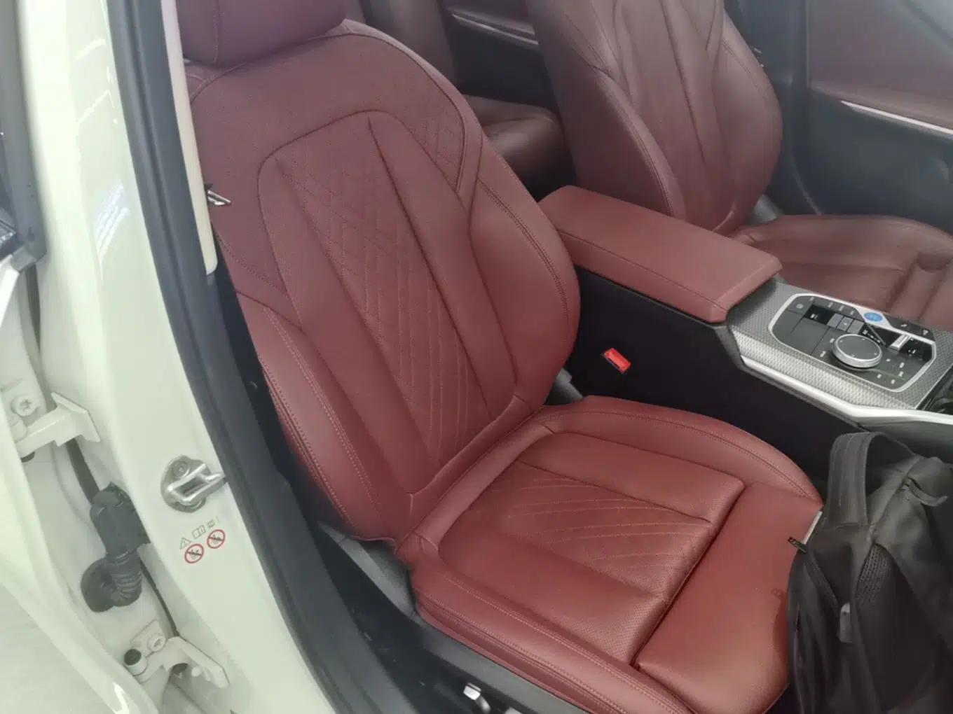 BMW i3 2023 eDrive 40 L Midnight Edition — миниатюра 23