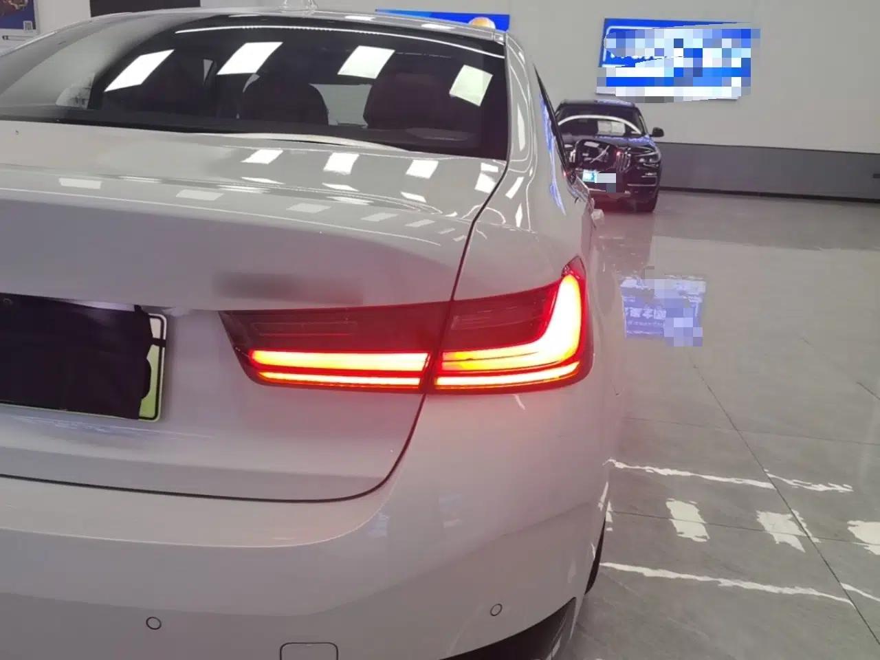 BMW i3 2023 eDrive 40 L Midnight Edition — миниатюра 7