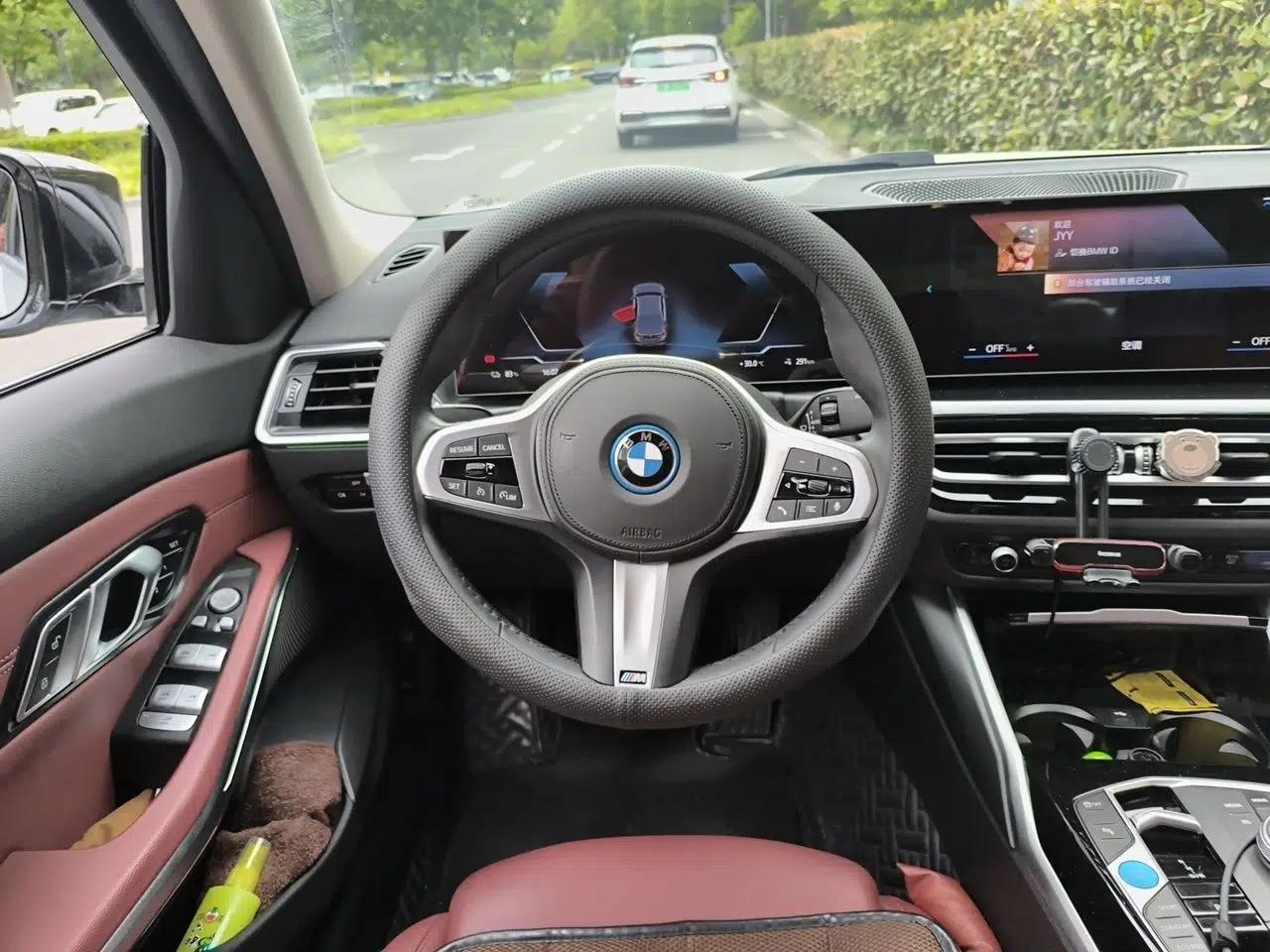 BMW i3 2022 eDrive 35 L — миниатюра 11