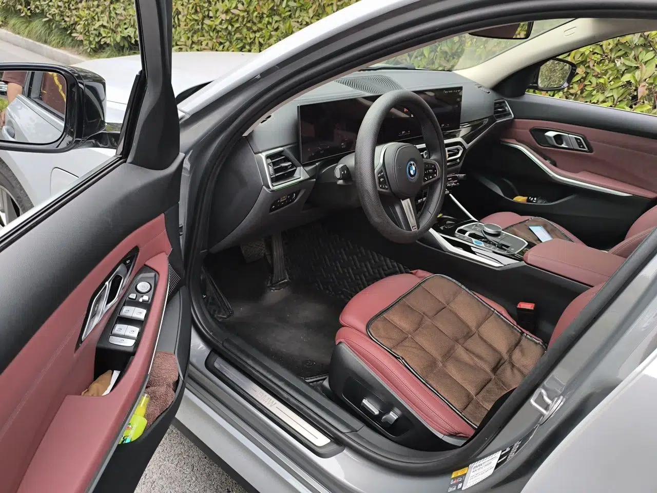 BMW i3 2022 eDrive 35 L — миниатюра 17