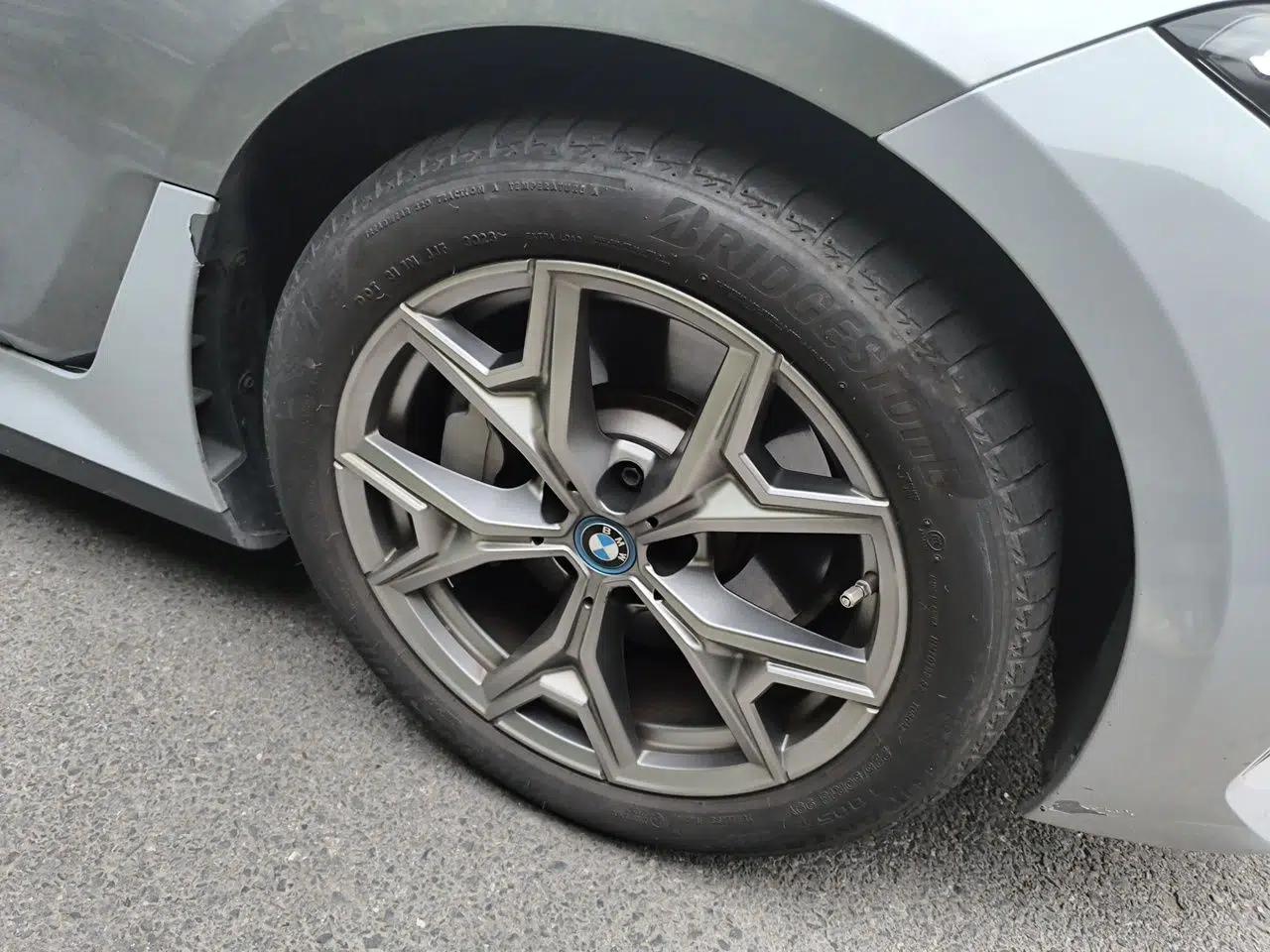 BMW i3 2022 eDrive 35 L — миниатюра 8