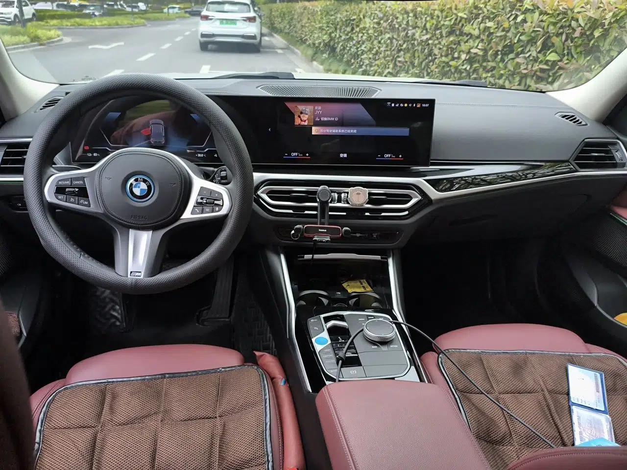 BMW i3 2022 eDrive 35 L — миниатюра 10