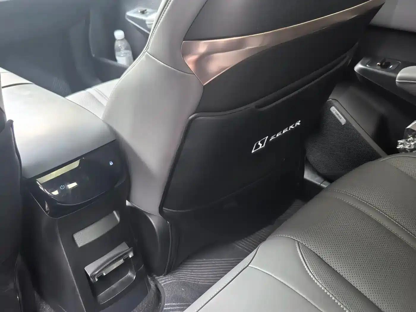Jike X 2025 Five-Seat Four-Wheel Drive Sport Edition — миниатюра 15