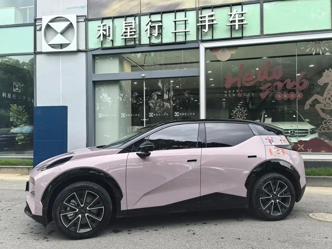 Jike X 2025 Five-Seat Four-Wheel Drive Sport Edition — миниатюра 3