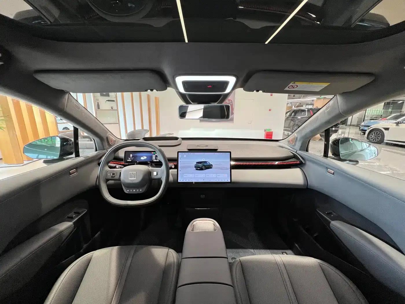 Jike X 2025 Five-Seat Four-Wheel Drive Sport Edition — миниатюра 13
