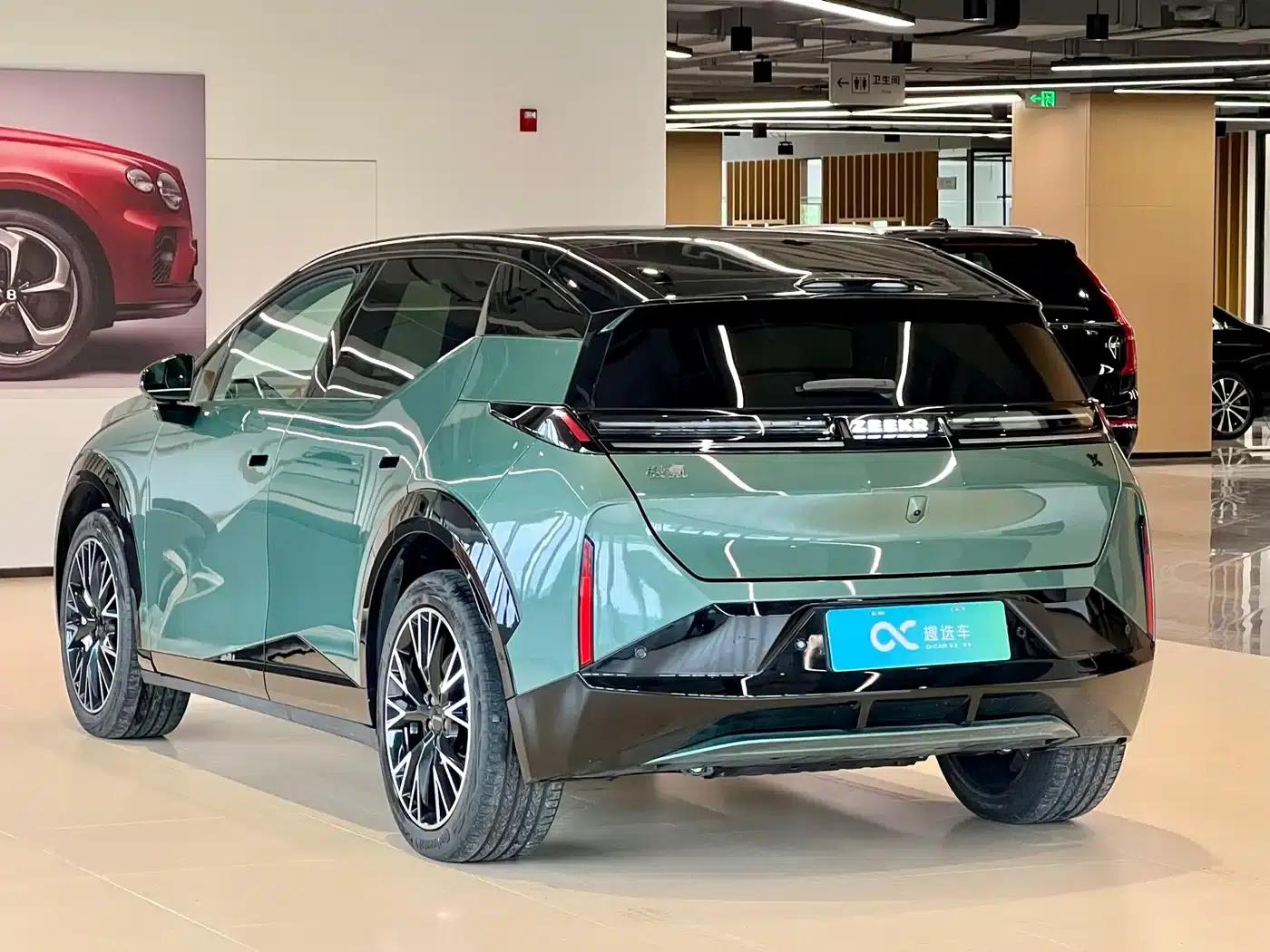 Jike X 2025 Five-Seat Four-Wheel Drive Sport Edition — миниатюра 5
