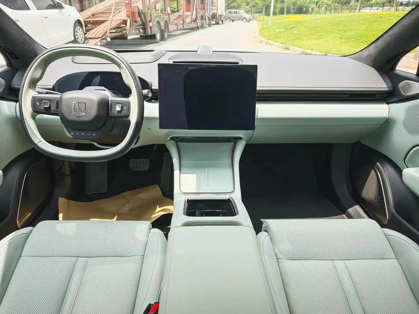 Jike 007 2025 Long Range 4WD Intelligent Driving Edition 100kWh — миниатюра 12