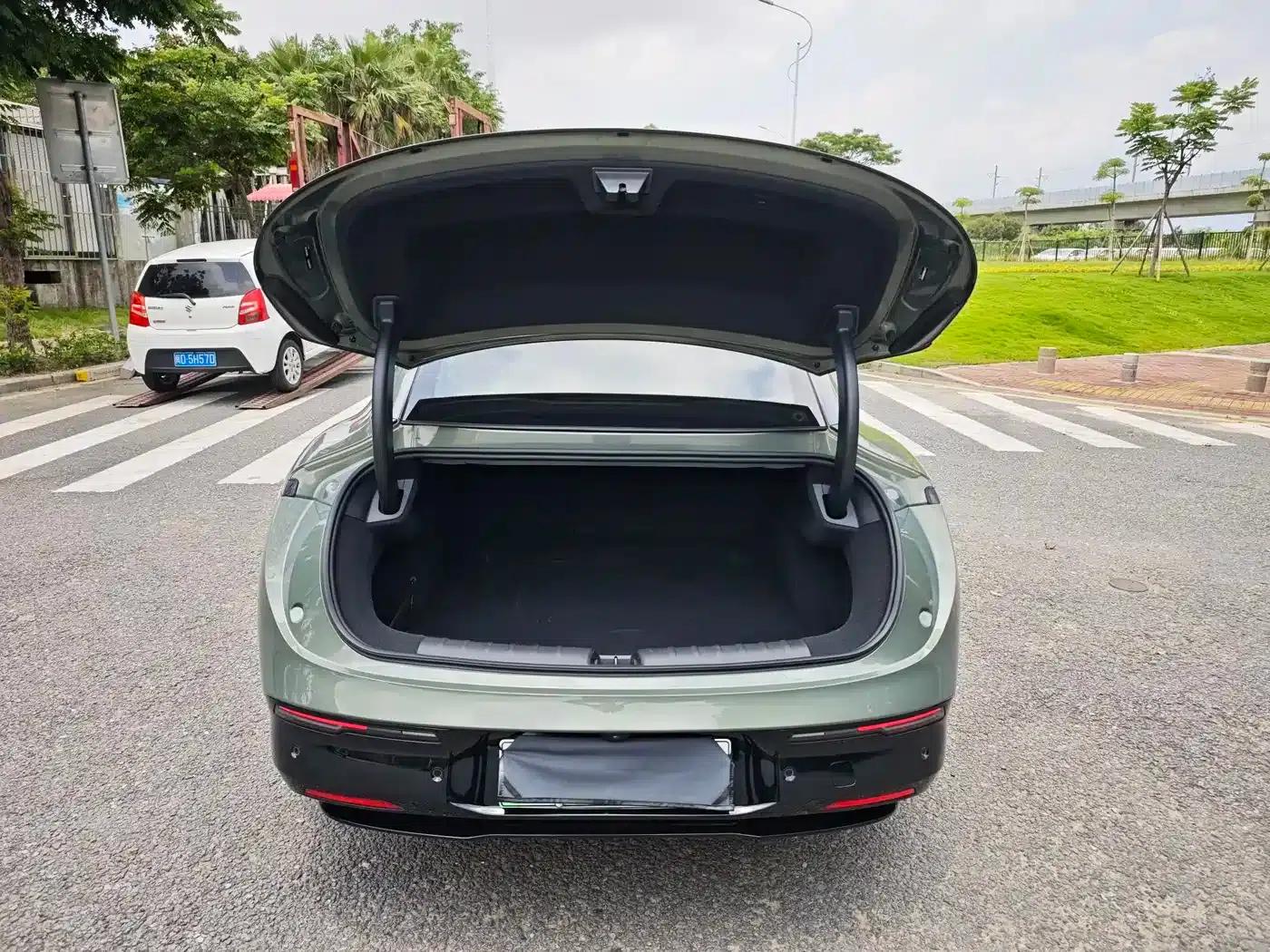 Jike 007 2025 Long Range 4WD Intelligent Driving Edition 100kWh — миниатюра 15