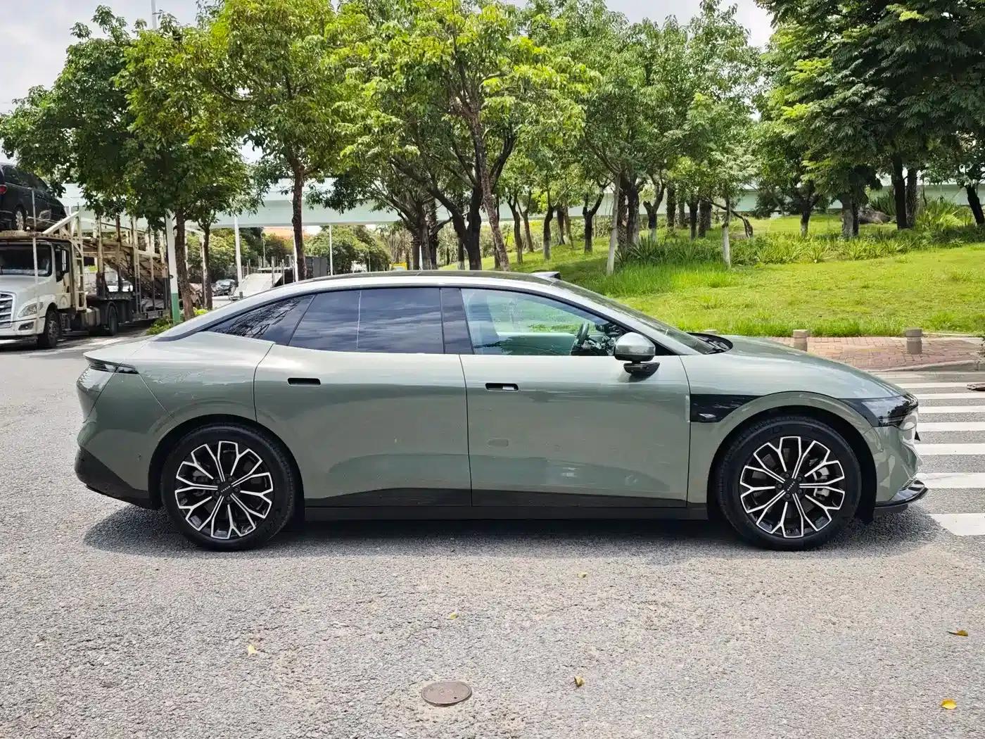 Jike 007 2025 Long Range 4WD Intelligent Driving Edition 100kWh — миниатюра 4