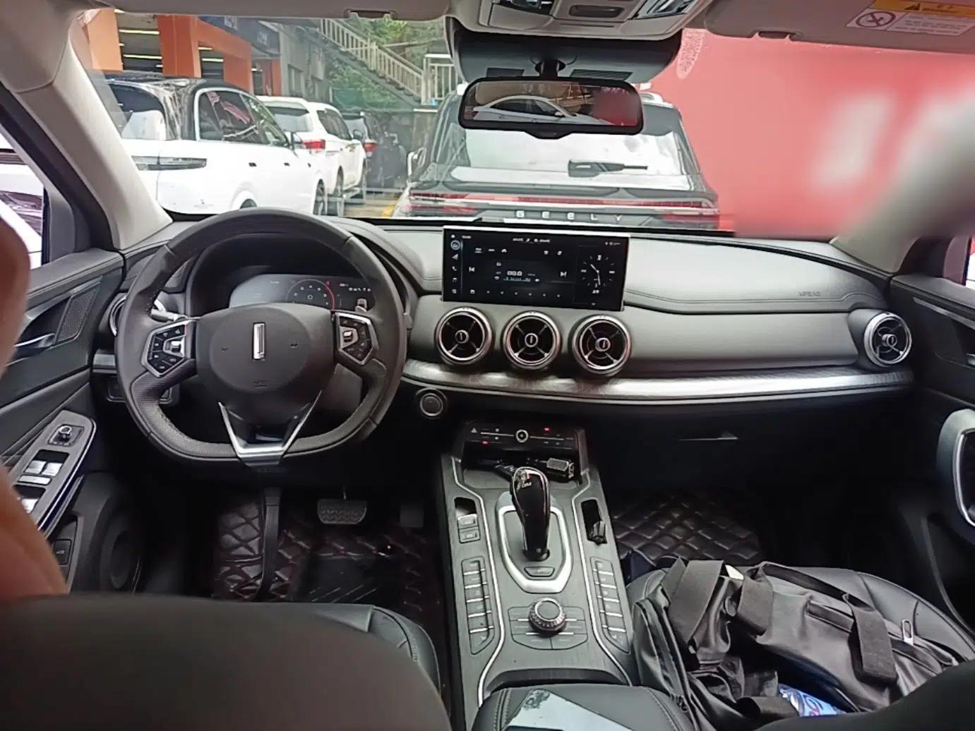 Wey VV5 2021 1.5T Two-Wheel Drive Smart Pioneer — миниатюра 13