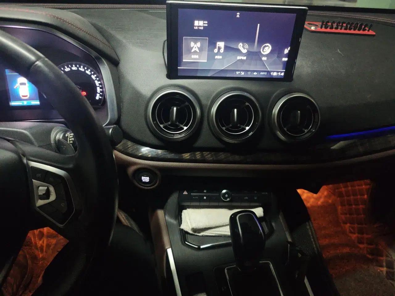 Wey VV5 2019 Upgraded Model 2.0T Two-Wheel Drive Ultra-Luxury Version China VI Standard — миниатюра 14
