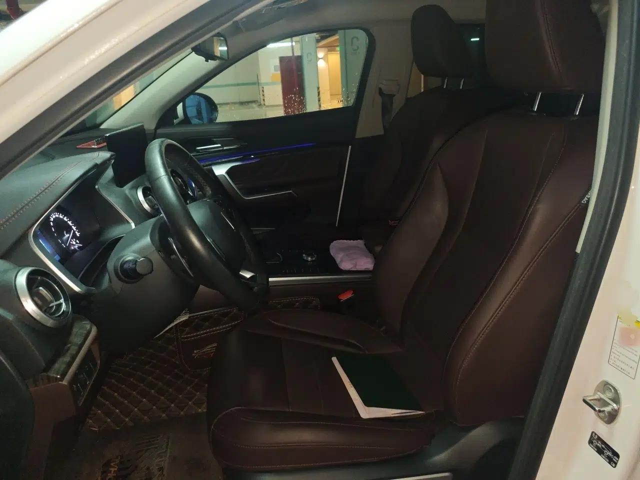 Wey VV5 2019 Upgraded Model 2.0T Two-Wheel Drive Ultra-Luxury Version China VI Standard — миниатюра 16