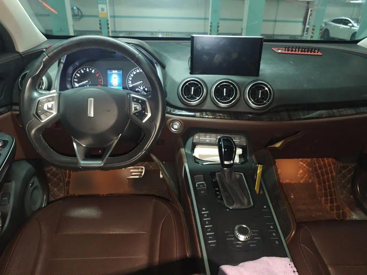 Wey VV5 2019 Upgraded Model 2.0T Two-Wheel Drive Ultra-Luxury Version China VI Standard — миниатюра 10