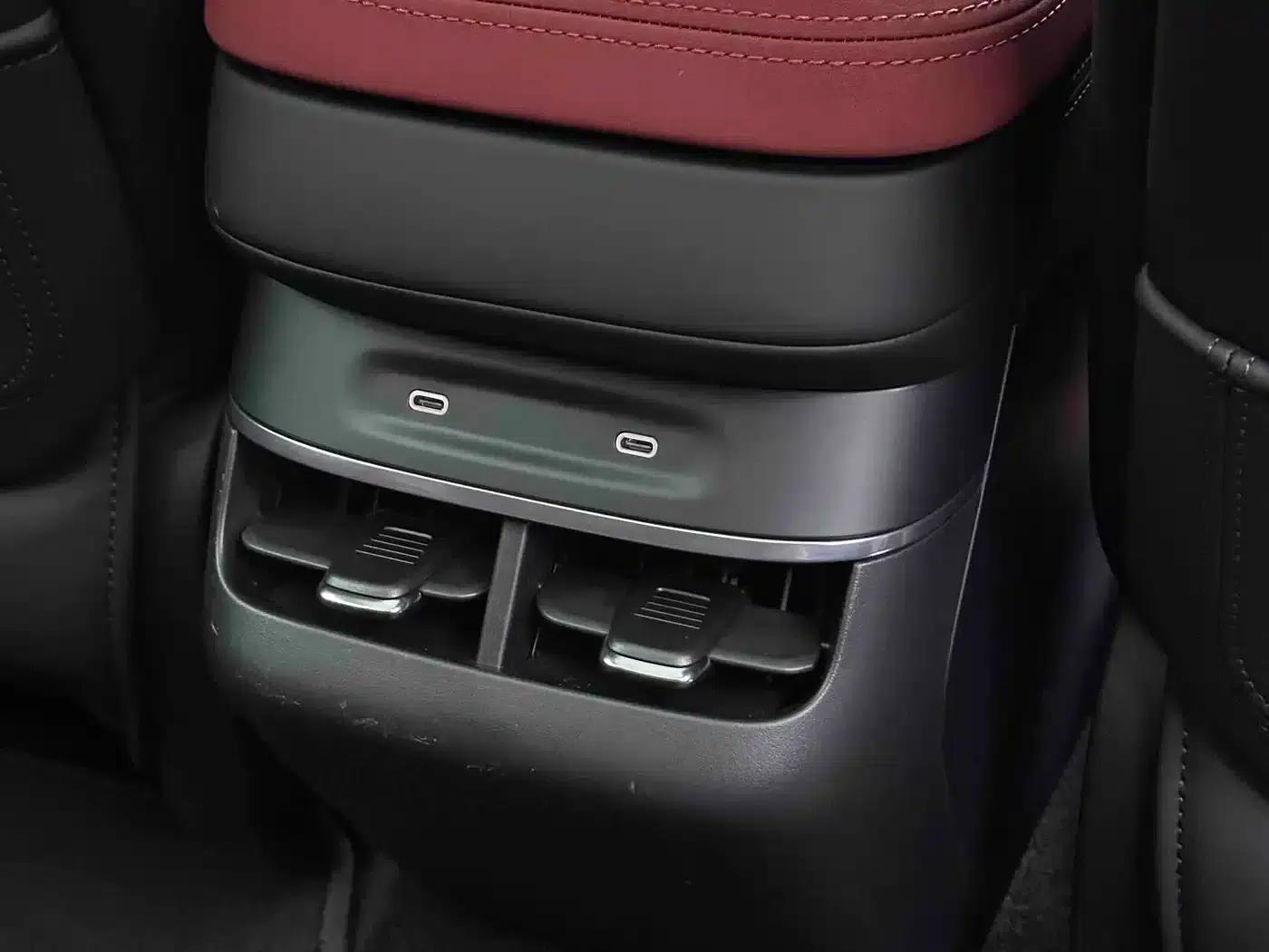 Jike 007GT 2025 Rear-Wheel Drive Intelligent Driving Edition 75kWh — миниатюра 17