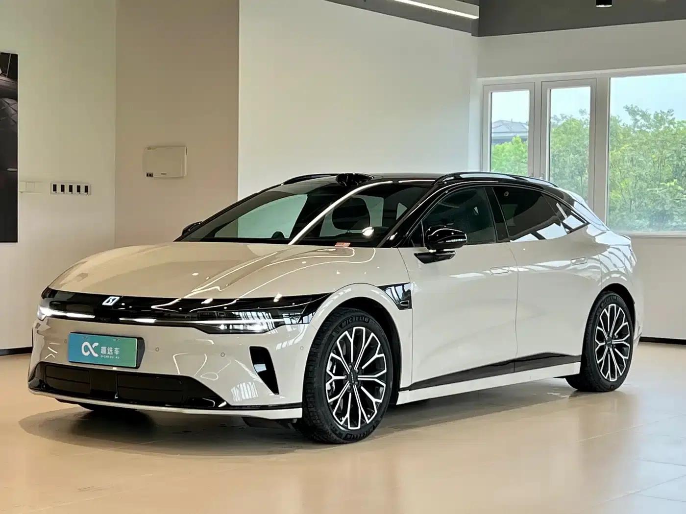 Jike 007GT 2025 Long Range Rear-Wheel Drive Intelligent Driving Edition 100kWh — миниатюра 1