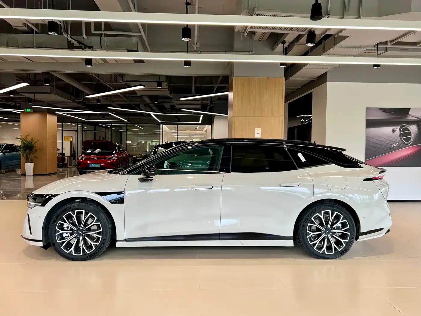 Jike 007GT 2025 Long Range Rear-Wheel Drive Intelligent Driving Edition 100kWh — миниатюра 3