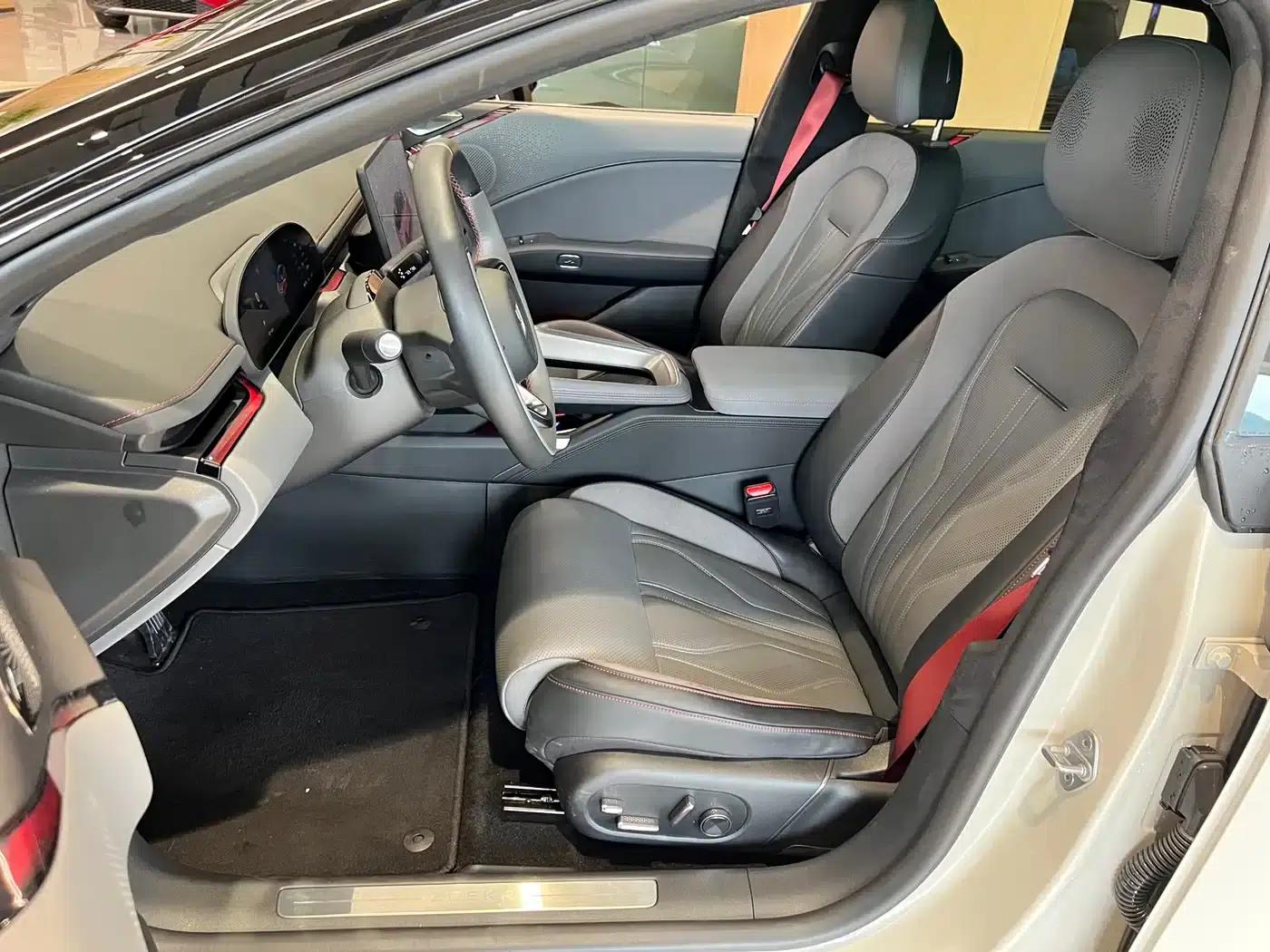 Jike 007GT 2025 Long Range Rear-Wheel Drive Intelligent Driving Edition 100kWh — миниатюра 10
