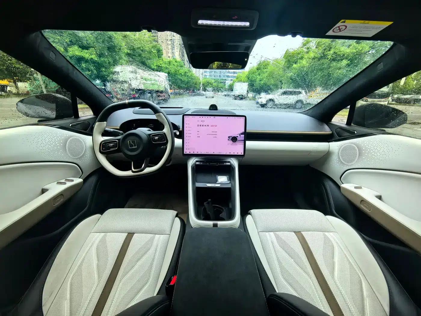 Jike 007GT 2025 Long Range Rear-Wheel Drive Intelligent Driving Edition 100kWh — миниатюра 6
