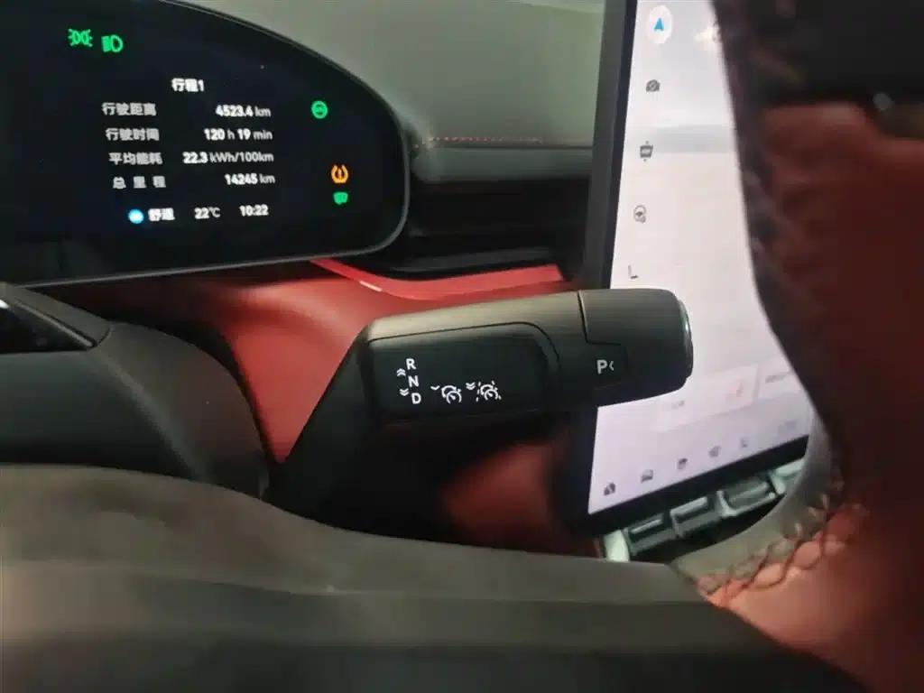 Jike 007GT 2025 Rear-Wheel Drive Intelligent Driving Edition 75kWh — миниатюра 14