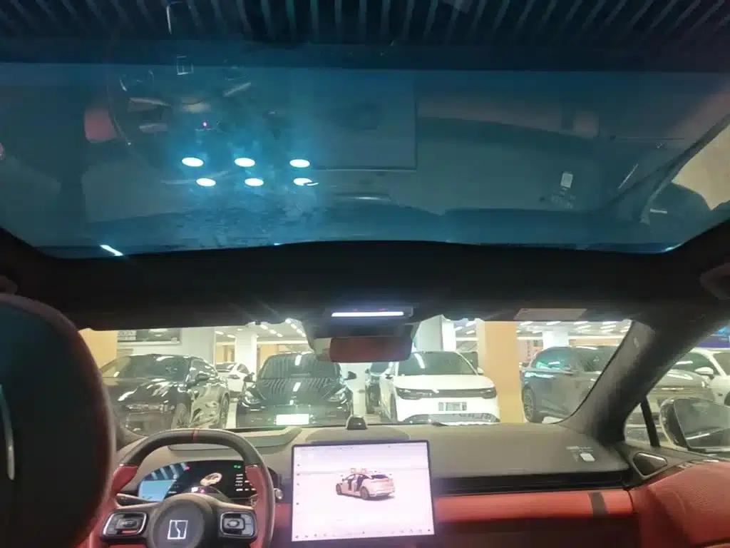 Jike 007GT 2025 Rear-Wheel Drive Intelligent Driving Edition 75kWh — миниатюра 18