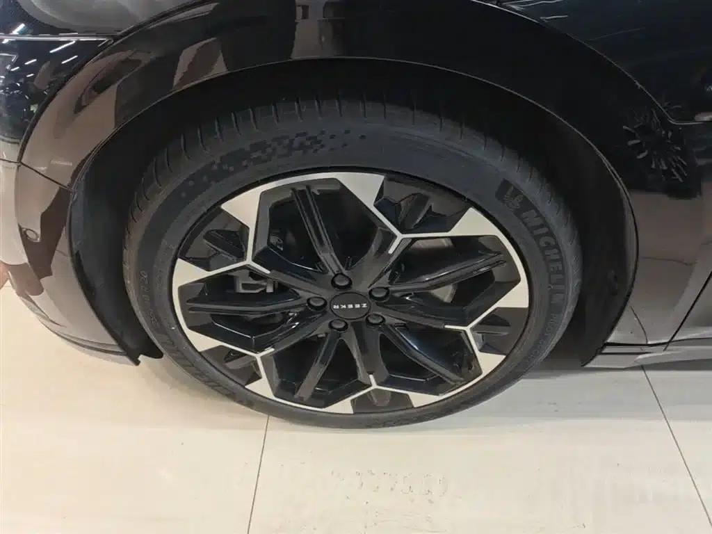 Jike 007GT 2025 Rear-Wheel Drive Intelligent Driving Edition 75kWh — миниатюра 23