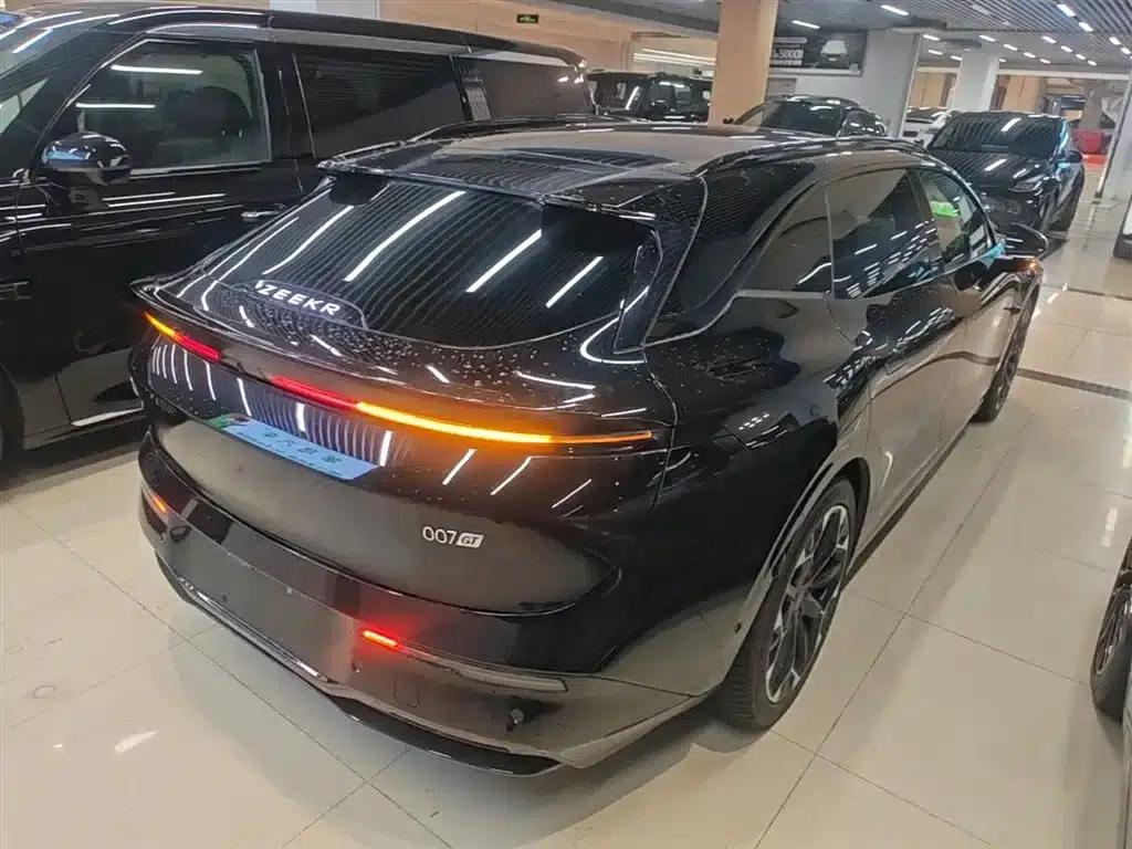 Jike 007GT 2025 Rear-Wheel Drive Intelligent Driving Edition 75kWh — миниатюра 7