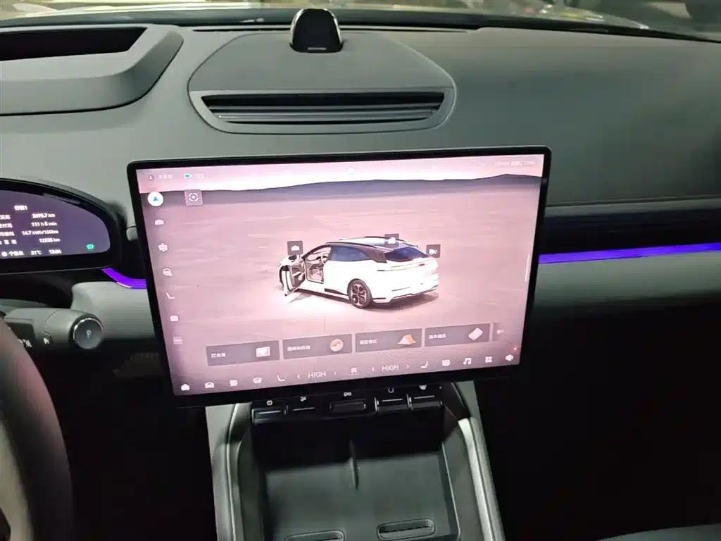 Jike 007GT 2025 Long Range Rear-Wheel Drive Intelligent Driving Edition 100kWh — миниатюра 13