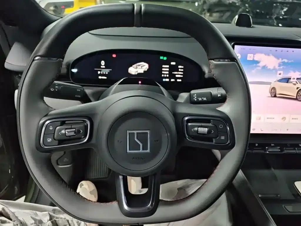 Jike 007GT 2025 Long Range Rear-Wheel Drive Intelligent Driving Edition 100kWh — миниатюра 11