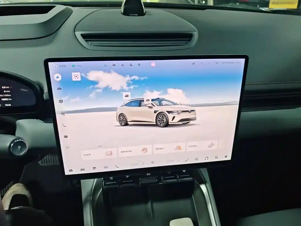 Jike 007GT 2025 Long Range Rear-Wheel Drive Intelligent Driving Edition 100kWh — миниатюра 13