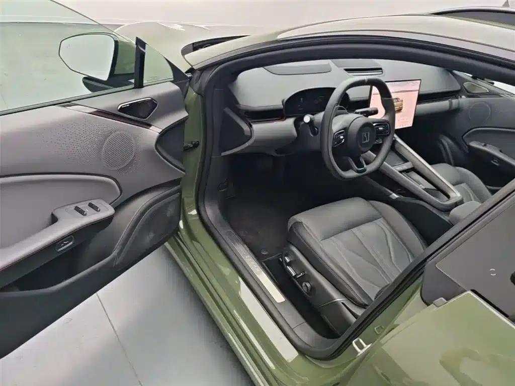 Jike 007GT 2025 Long Range Rear-Wheel Drive Intelligent Driving Edition 100kWh — миниатюра 16