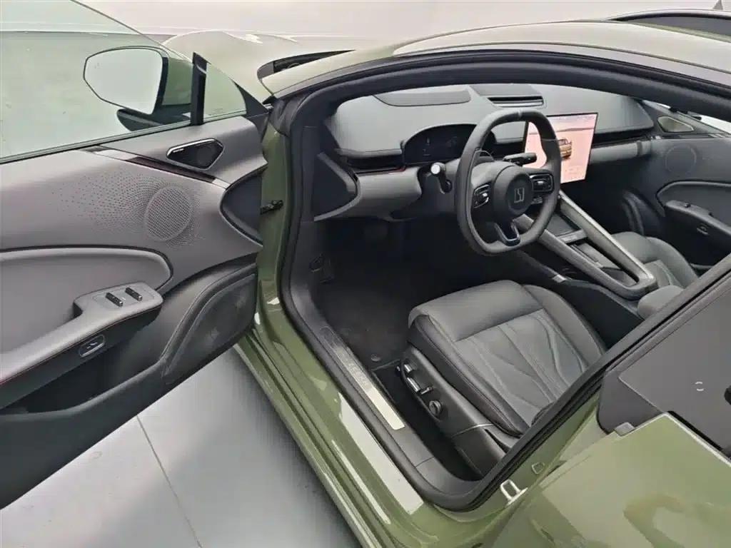 Jike 007GT 2025 Long Range Rear-Wheel Drive Intelligent Driving Edition 100kWh — миниатюра 16