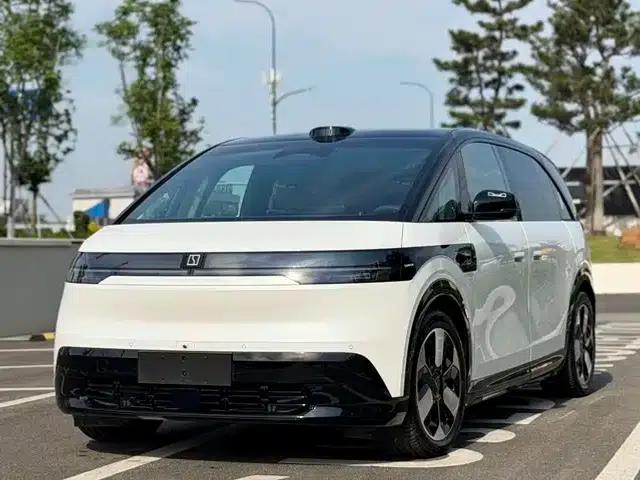 Jike MIX 2025 Intelligent Driving Edition