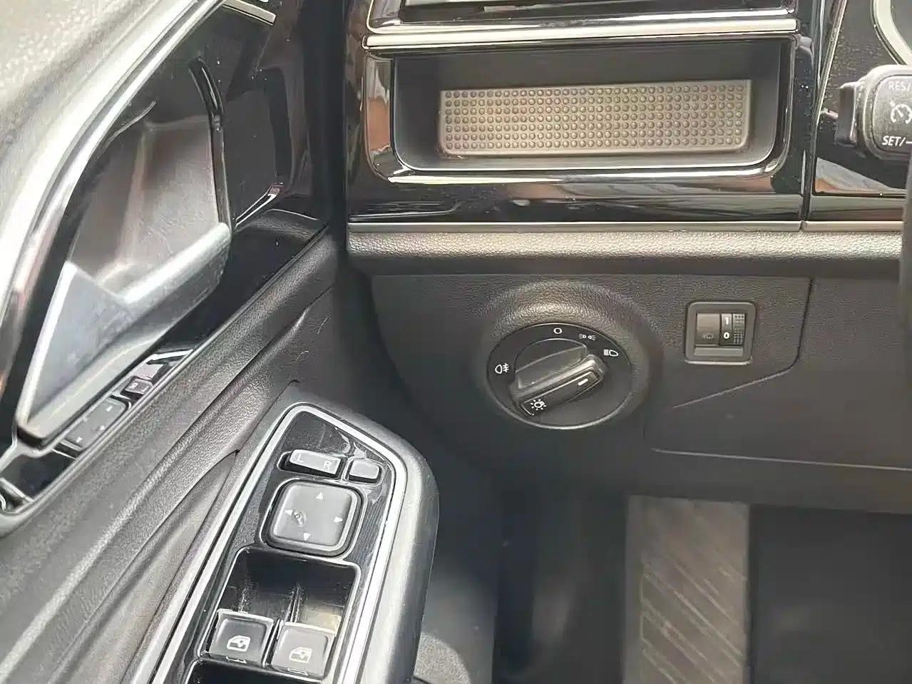 Jetta VS5 2022 280TSI Automatic Enjoyment Edition — миниатюра 17