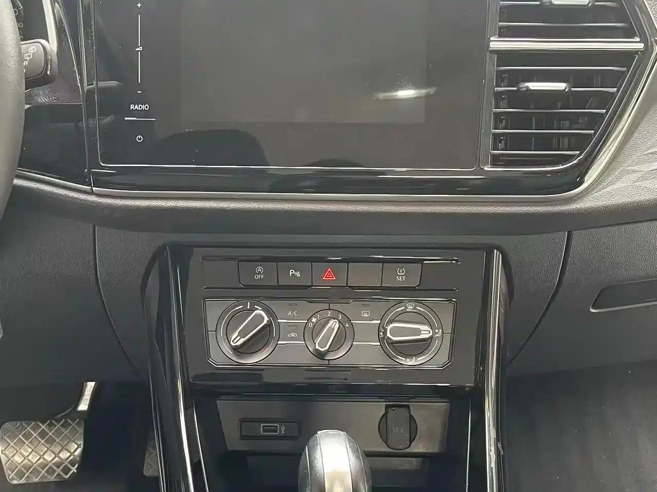 Jetta VS5 2022 280TSI Automatic Enjoyment Edition — миниатюра 19
