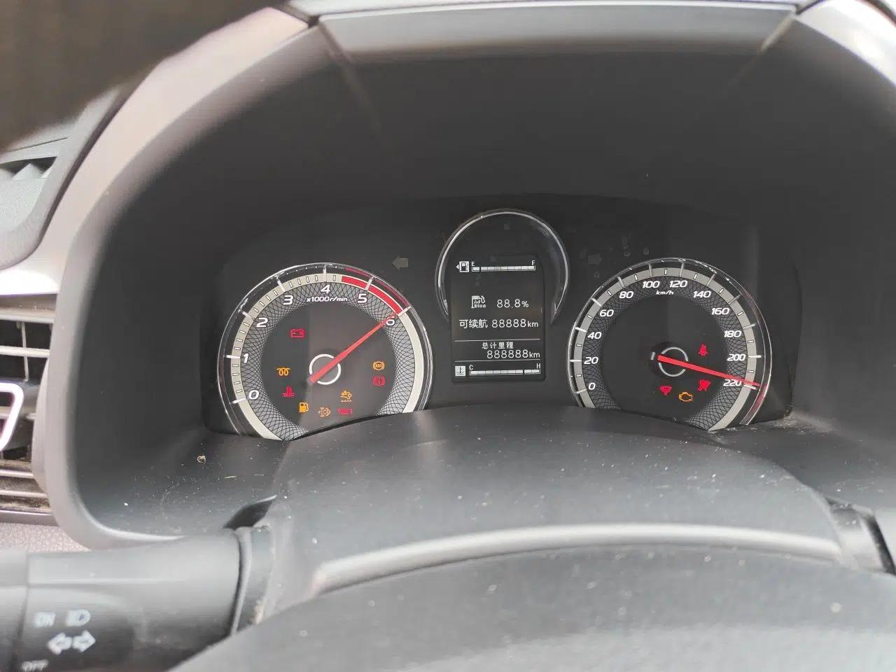 Isuzu JLM 2019 2.5T Two-Wheel Drive Diesel Luxury Version Ruimai S Extended Version JE4D25Q5A — миниатюра 12