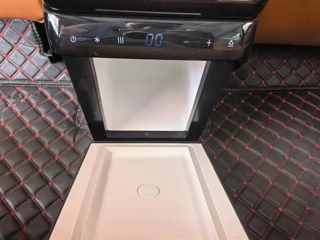 Jetour Mountain & Sea L7 2024 Model 1.5T 120km ULTRA 5-Seater — миниатюра 8