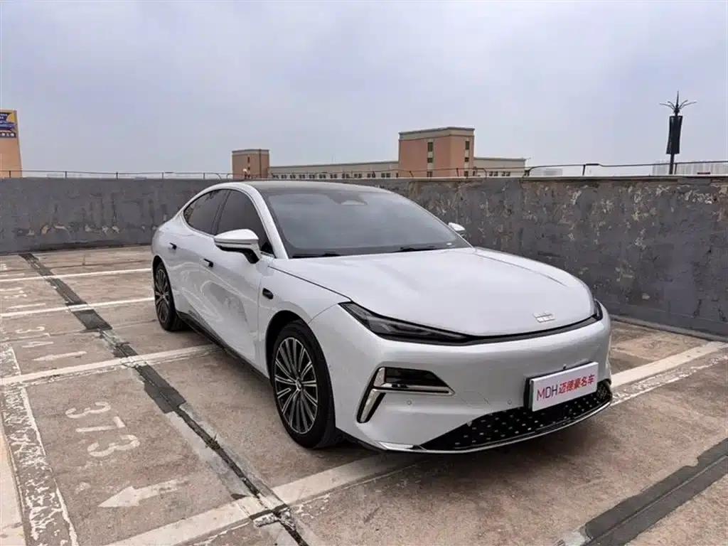 Galaxy Star 8 2025 Model 130km EM-i Flagship Edition — миниатюра 3