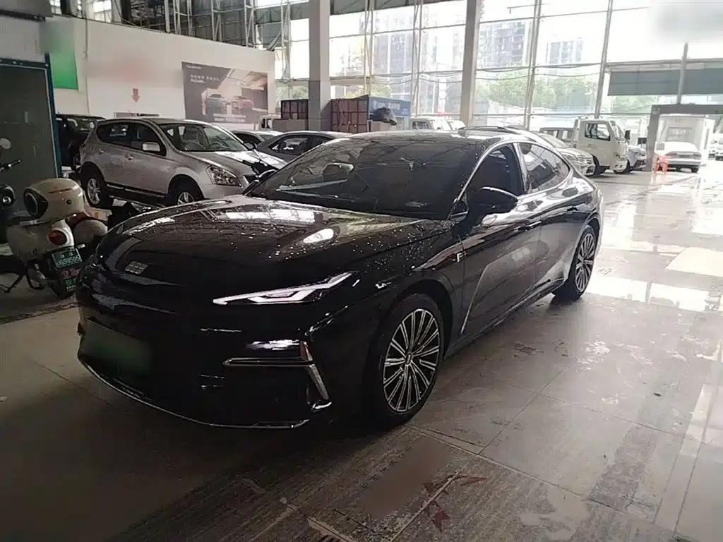 Galaxy Star 8 2025 Model 130km EM-i Flagship Edition — миниатюра 1