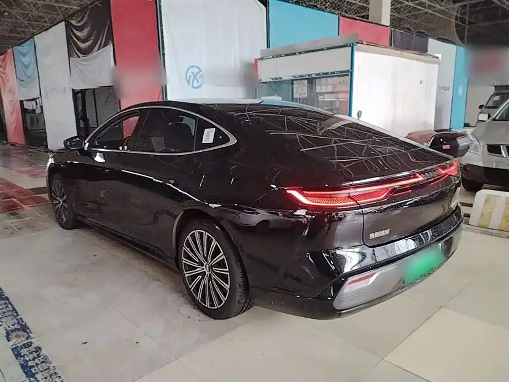 Galaxy Star 8 2025 Model 130km EM-i Flagship Edition — миниатюра 5