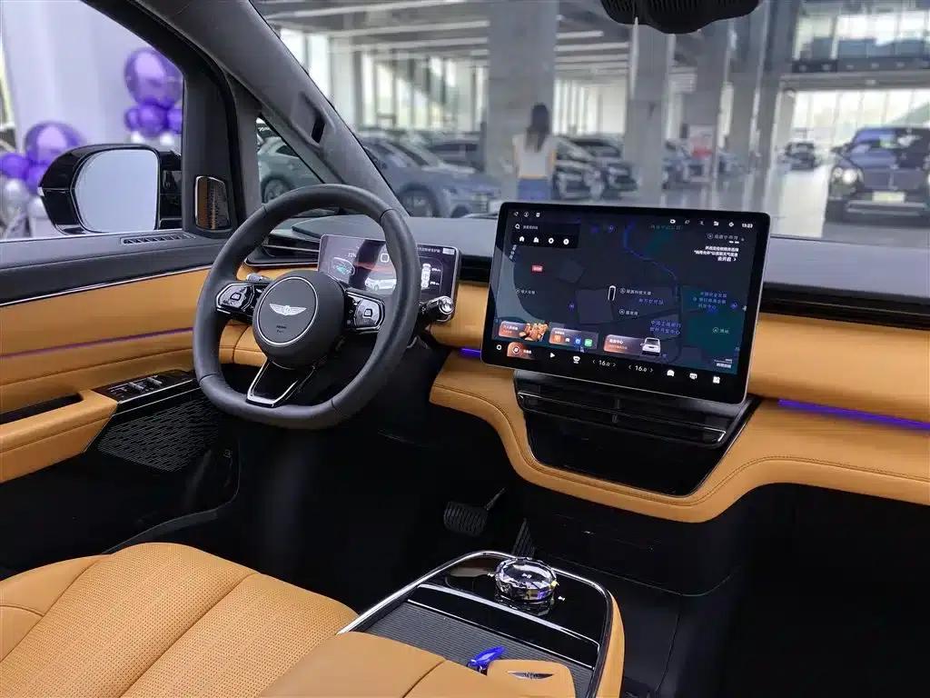 Wingzhen L380 2024 Model, 140-degree, 6-seater, 4WD Ultra — миниатюра 16